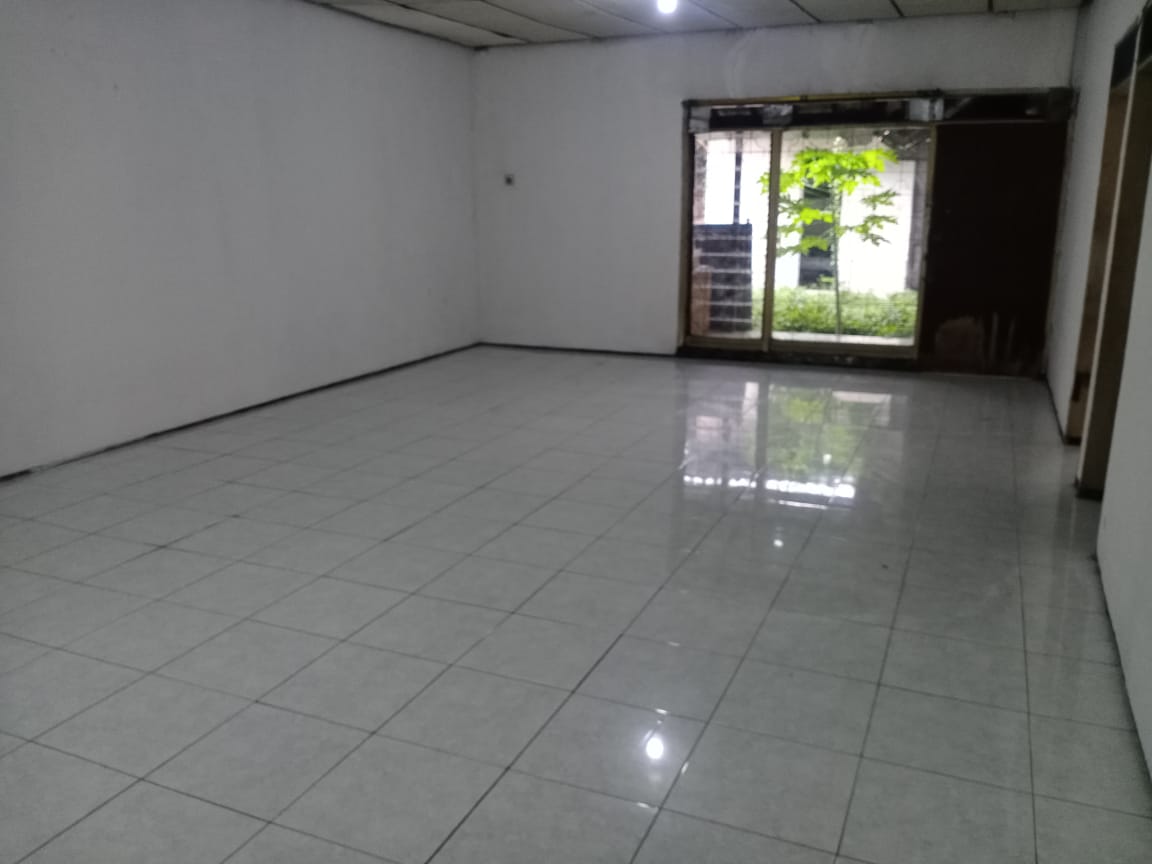Dijual Rumah Luas Strategis Siap Huni di Surabaya Barat - Thumbnail 3