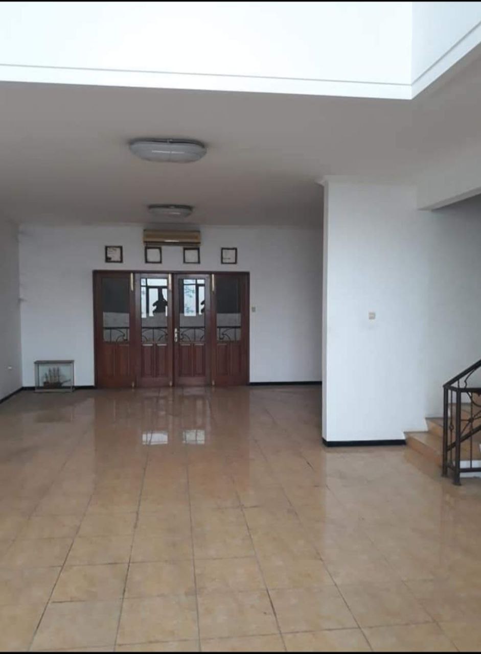 Dijual Rumah Bagus 2,5 Lantai di Sakura Regency Surabaya Selatan - Thumbnail 3