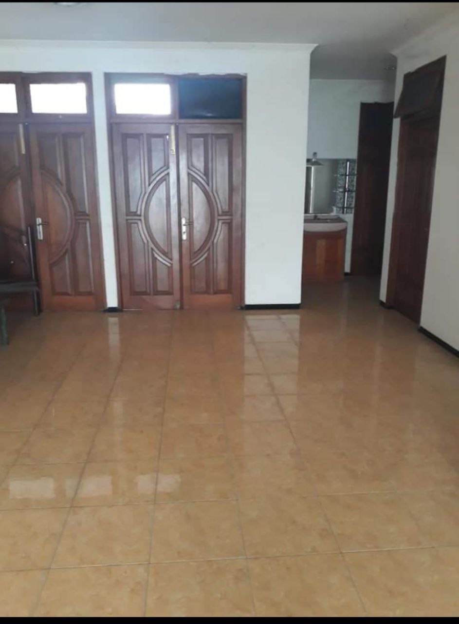 Dijual Rumah Bagus 2,5 Lantai di Sakura Regency Surabaya Selatan - Thumbnail 4