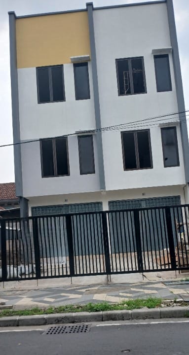 Dijual/Disewakan Ruko Baru Strategis di kawasan Tambaksari Surabaya Pusat - Image 1