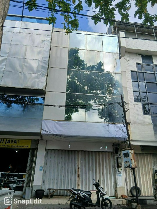 Disewakan Ruko Strategis Nol Jalan Kedungdoro Surabaya Pusat - Image 1