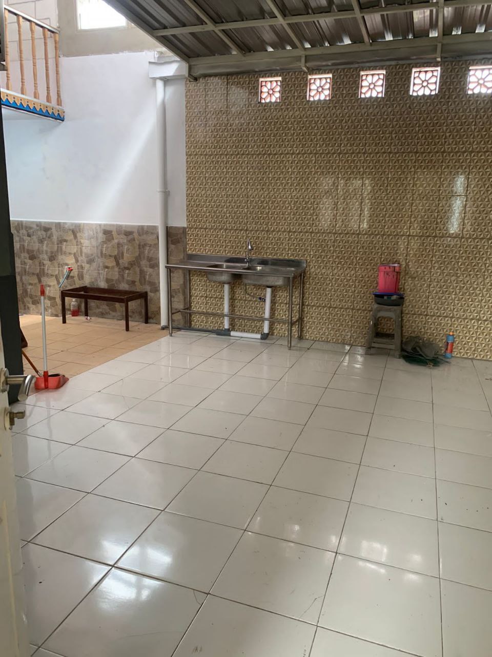 Dijual Disewakan Rumah Nyaman di Bukit Palma Citraland Surabaya Barat - Image 1
