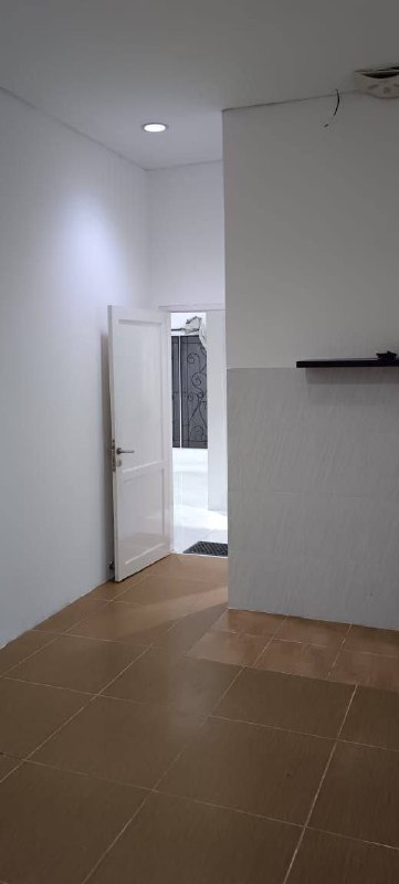 Dijual Rumah 1,5lt Siap Huni Lokasi Bukit Palma Citraland Utara Surabaya Barat - Thumbnail 3