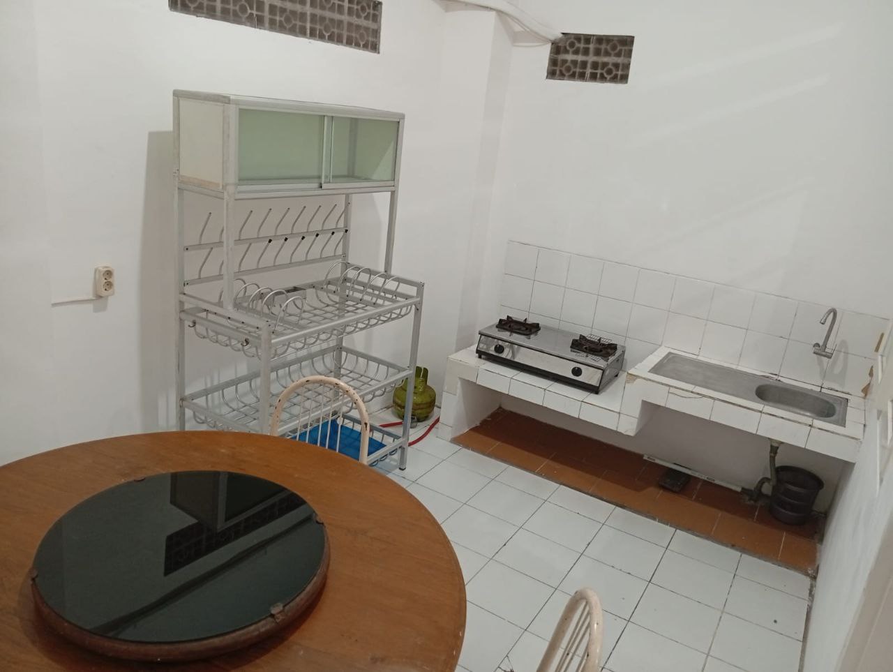 Disewakan Rumah Siap Huni Cocok untuk Mahasiswa di Bukit Palma Surabaya Barat - Thumbnail 3