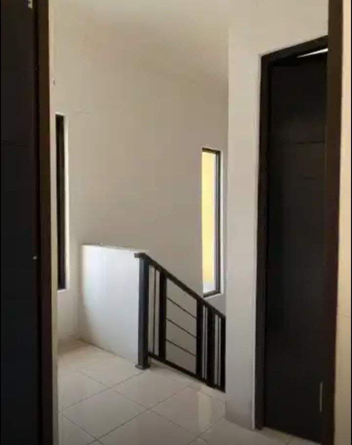 Disewakan Rumah Siap Huni Palm Residence Surabaya Barat - Thumbnail 2