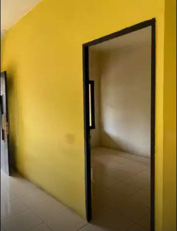 Disewakan Rumah Siap Huni Palm Residence Surabaya Barat - Thumbnail 3