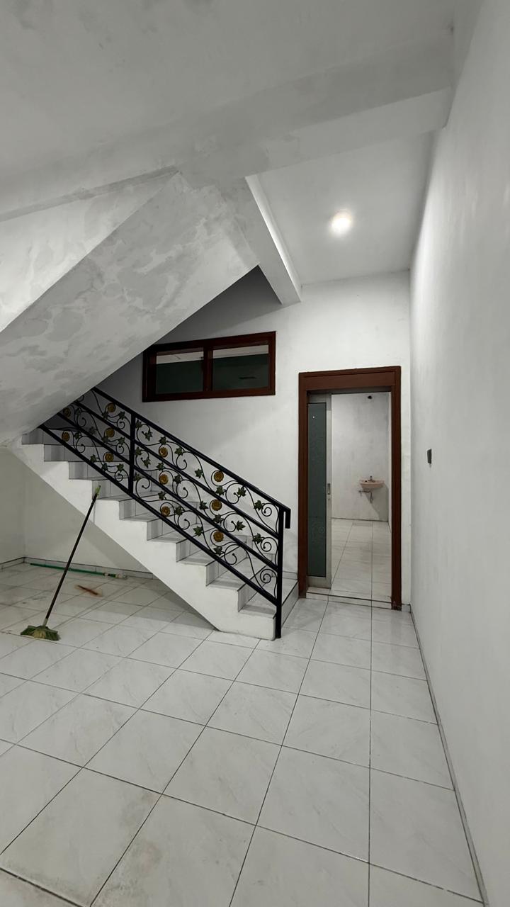 Jual Ruko 2 Lantai Permata Jingga Lokasi Komersial Strategis Malang Jawa Timur - Thumbnail 3