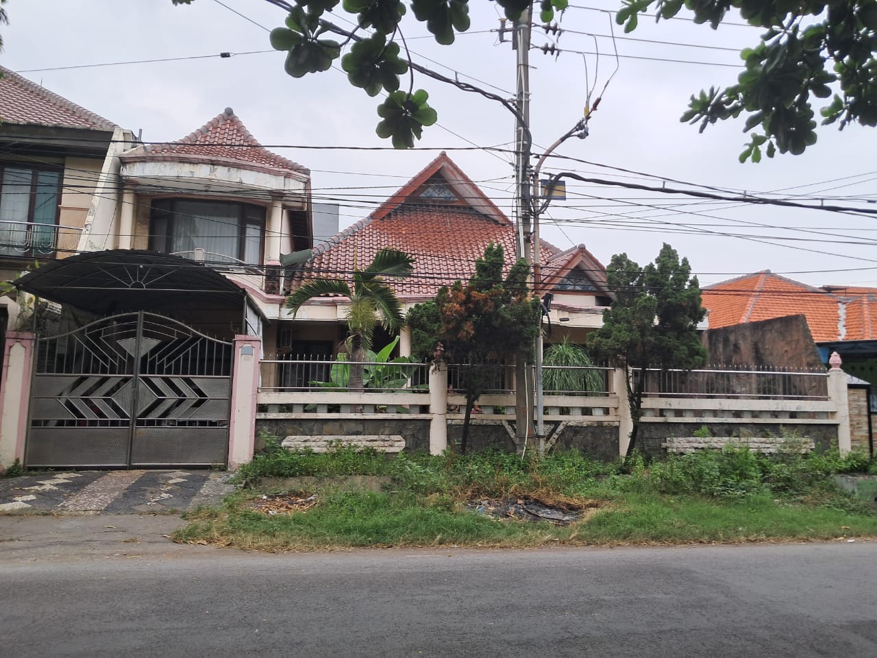 Dijual Rumah Luas Tanjung Sadari Surabaya Utara - Image 1
