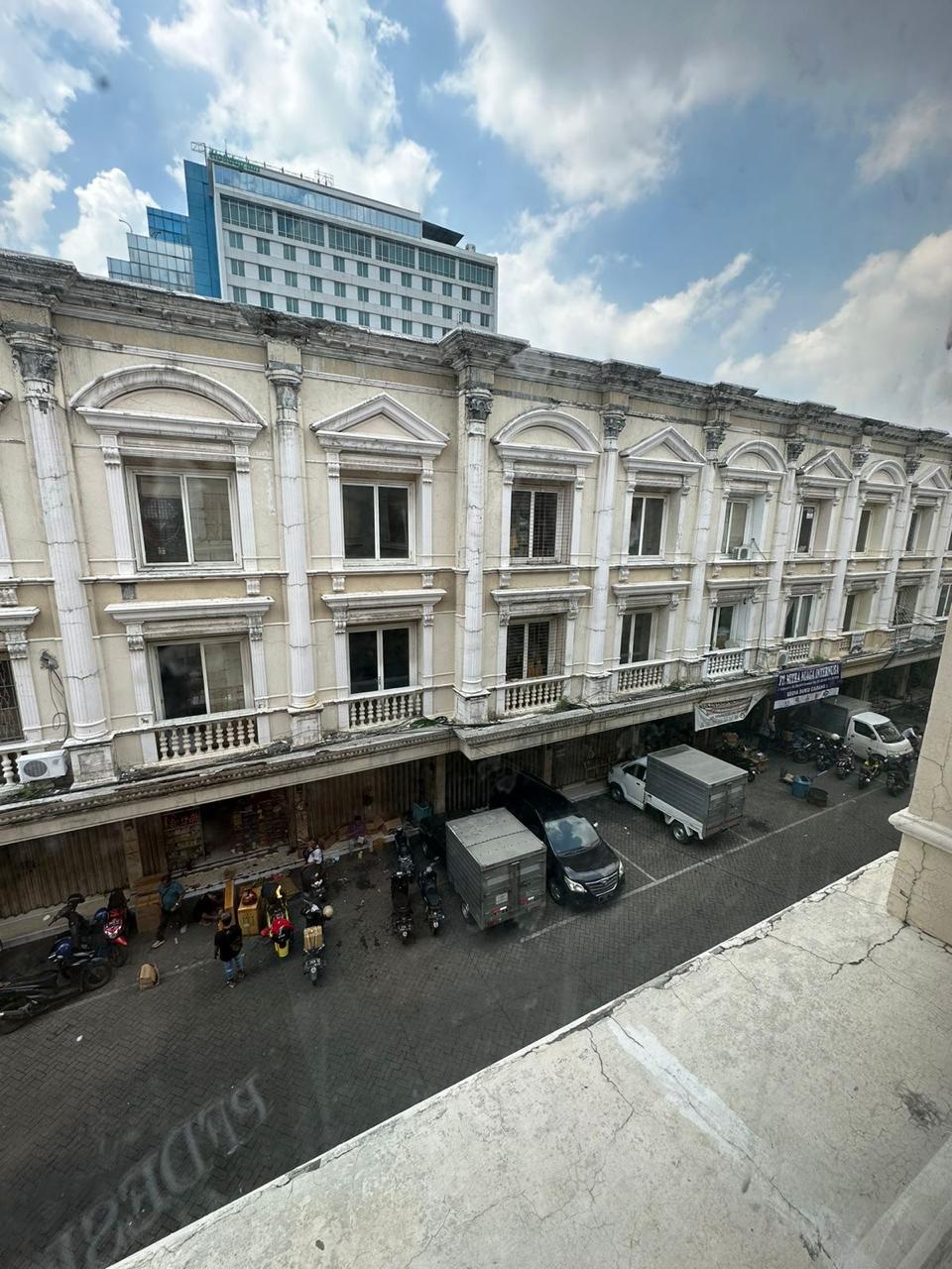 Dijual Ruko Jl. Kedungdoro Surabaya – Lokasi Bisnis Aktif dan Ramai Lalu Lintas - Thumbnail 3