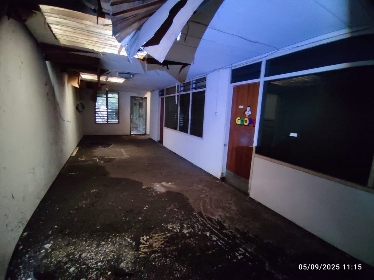 Dijual/Disewakan Rumah Besar di Jalan WR. Supratman Surabaya Pusat - Thumbnail 7