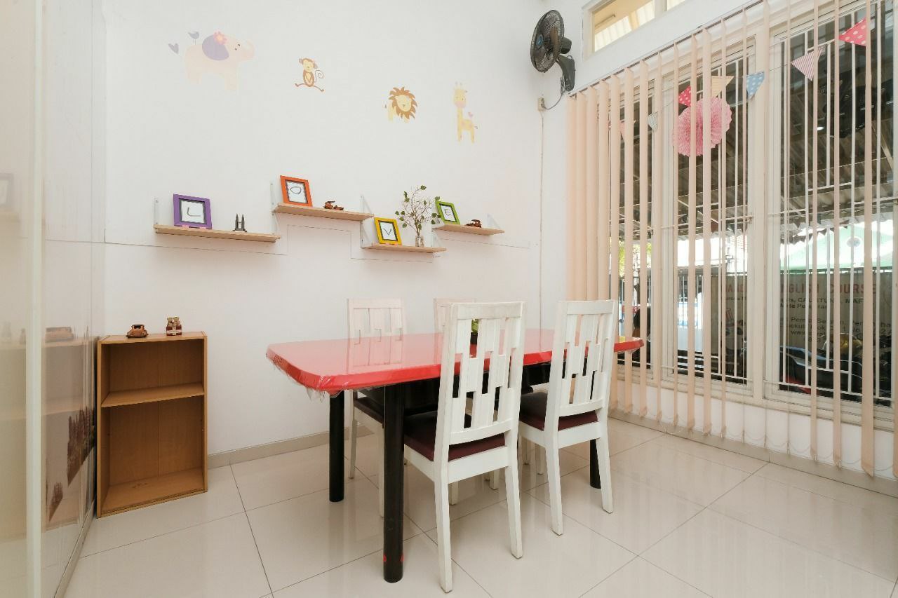 Dijual/Disewakan Rumah Cocok untuk Kantor Usaha ataupun Hunian Nirwana Eksekutif Surabaya Timur - Image 1