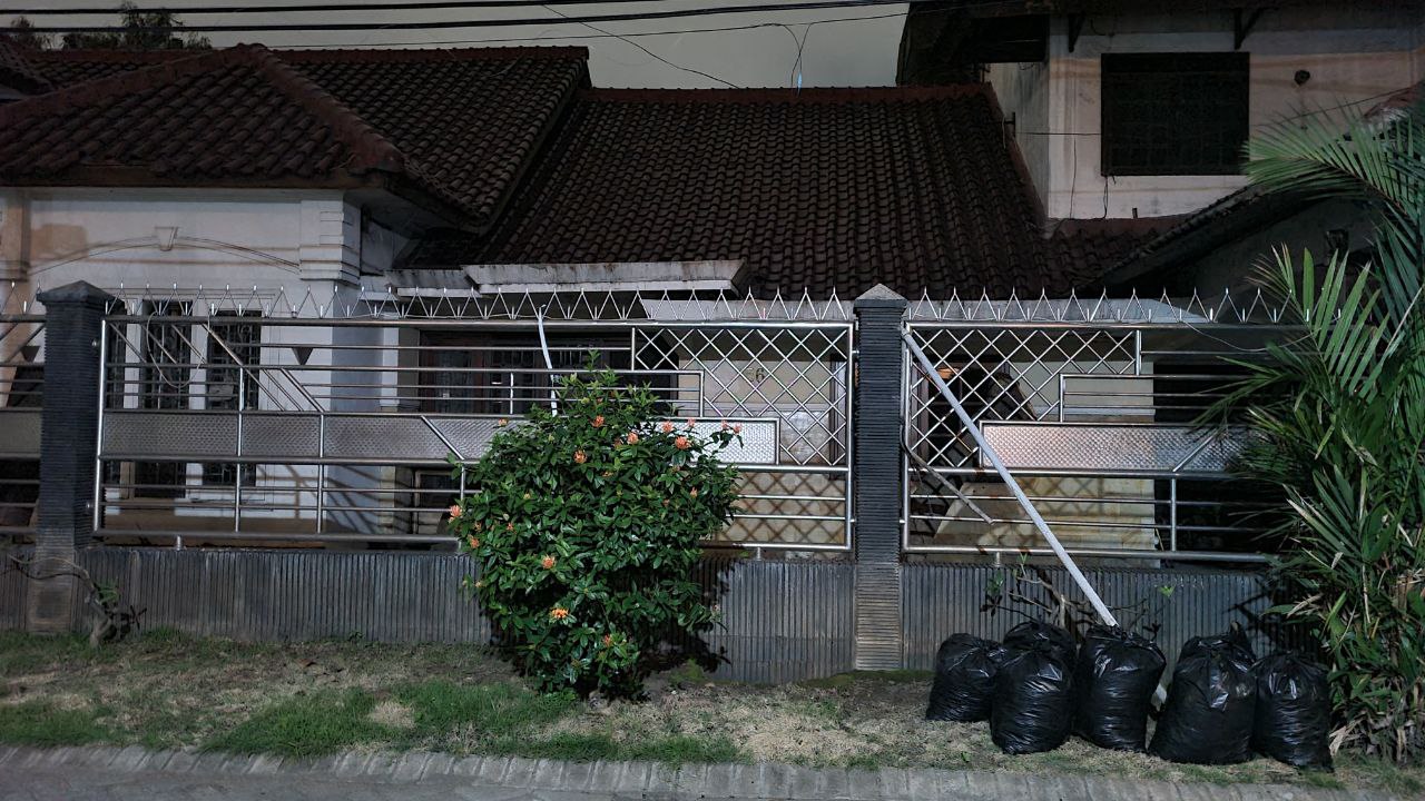 Dijual Rumah Strategis 2 Kavling Gandeng Kendang Sari Surabaya Selatan - Image 1