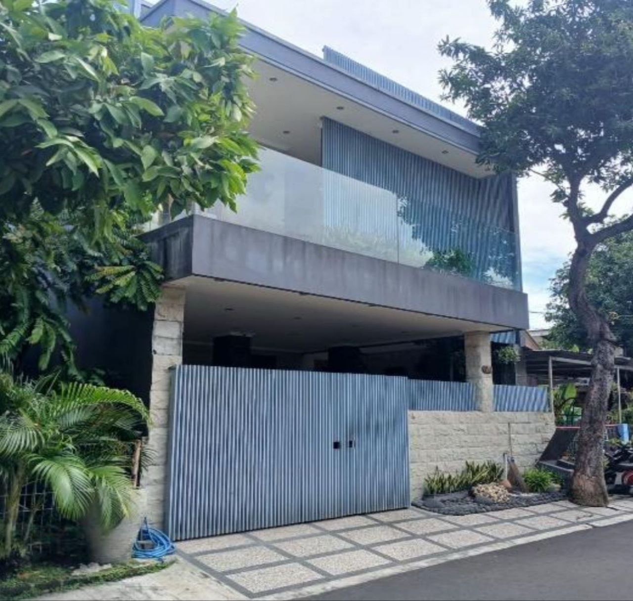 LELANG Rumah SHM Hadap Selatan di Gayungan Surabaya – Akses Ahmad Yani & Tol Waru - Image 1