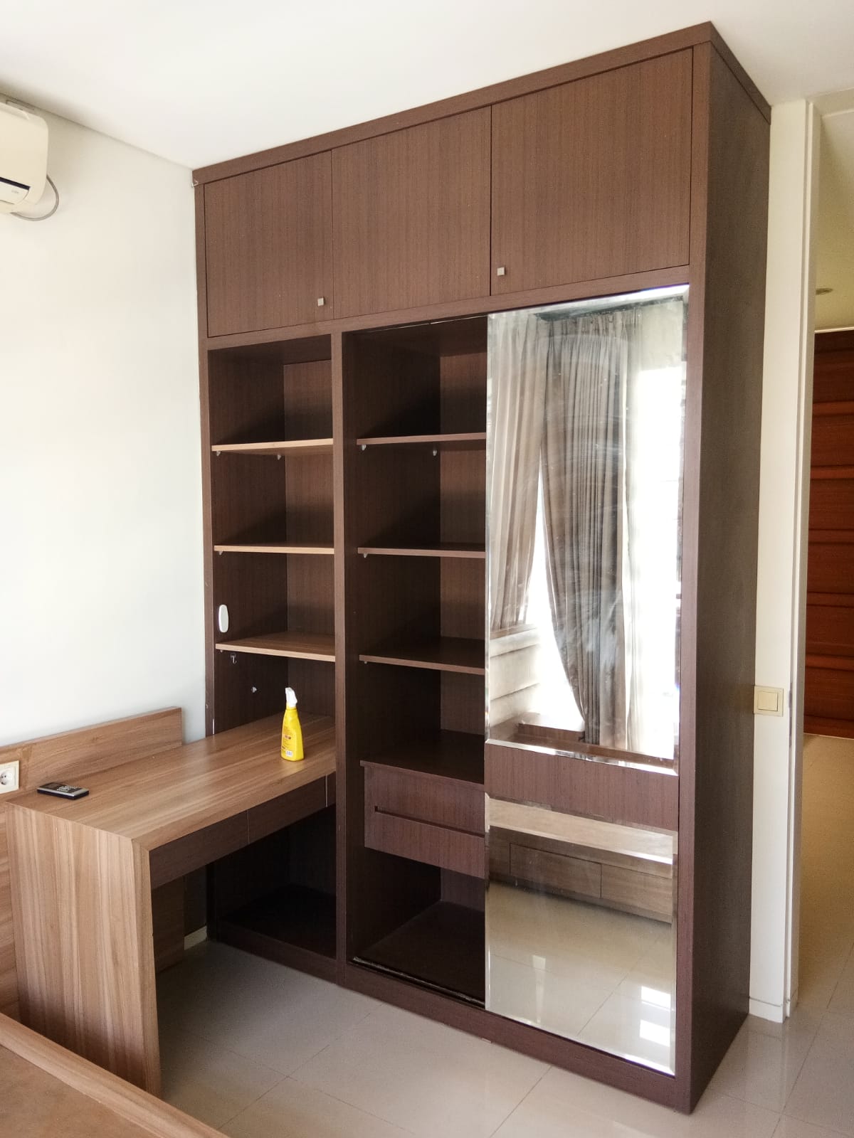 Disewakan Rumah di Newton Hill Citraland Surabaya Barat - Image 1