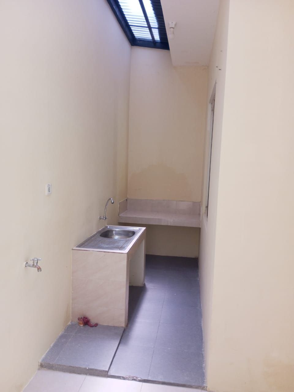 Disewakan Rumah Strategis – Bukit Palma Citraland Surabaya Barat - Thumbnail 3