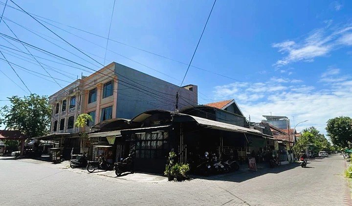 Jual Rumah Usaha Barata Jaya Lokasi Strategis Surabaya Timur - Image 1
