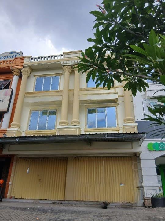 Disewakan Ruko Lokasi Strategis Nol Jalan Raya Pasar Kembang, Surabaya Pusat - Image 1