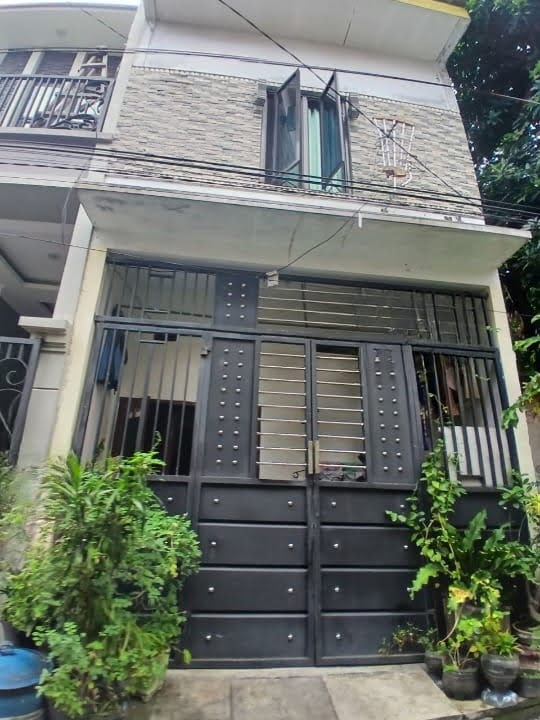 Dijual rumah siap huni di Sidotopo Wetan, Surabaya Utara - Image 1