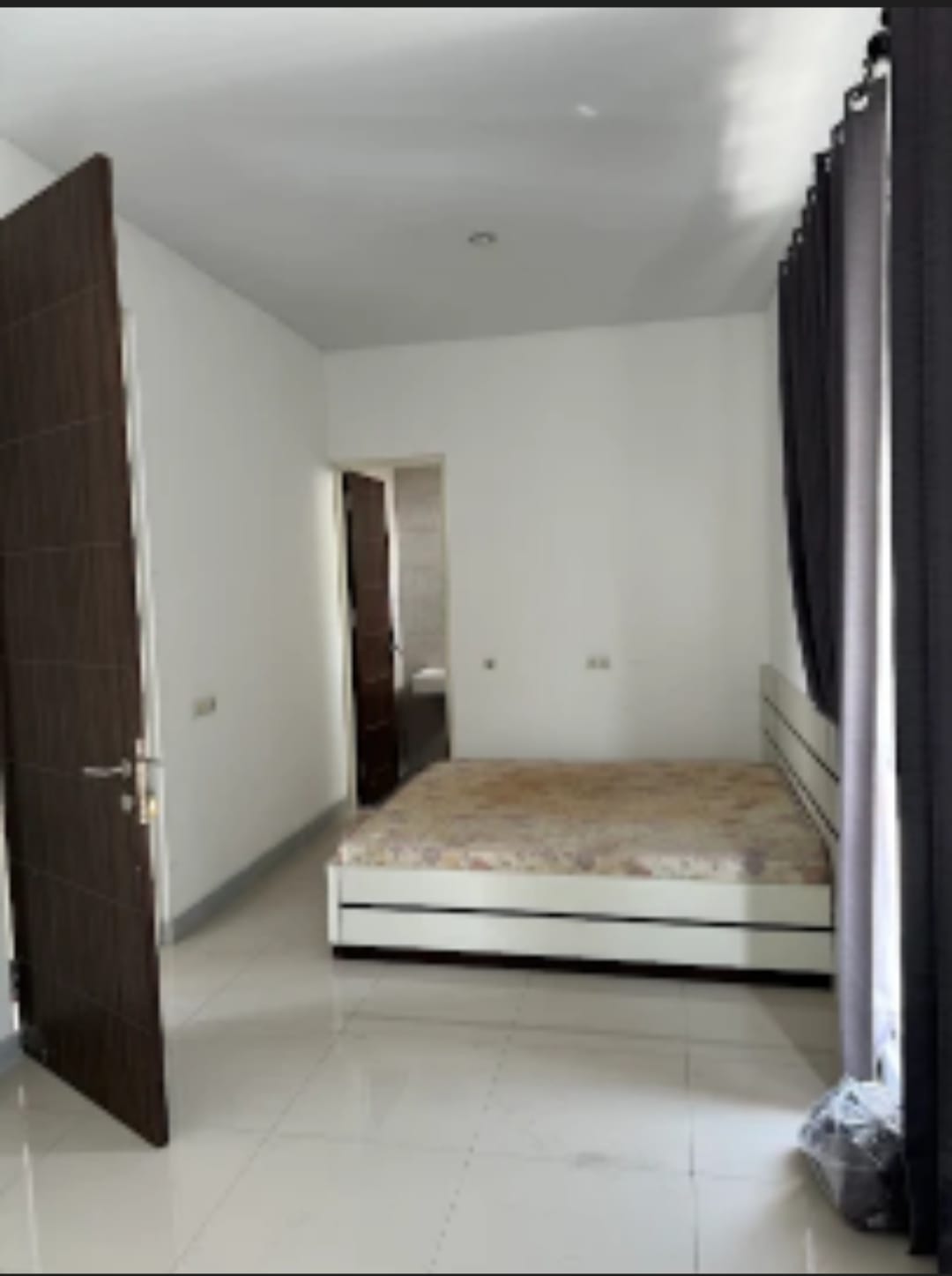 Jual Rumah Murah 2 M an 2 Lantai Semi Furnsh Tenggilis Mejoyo Selatan Surabaya - Thumbnail 2