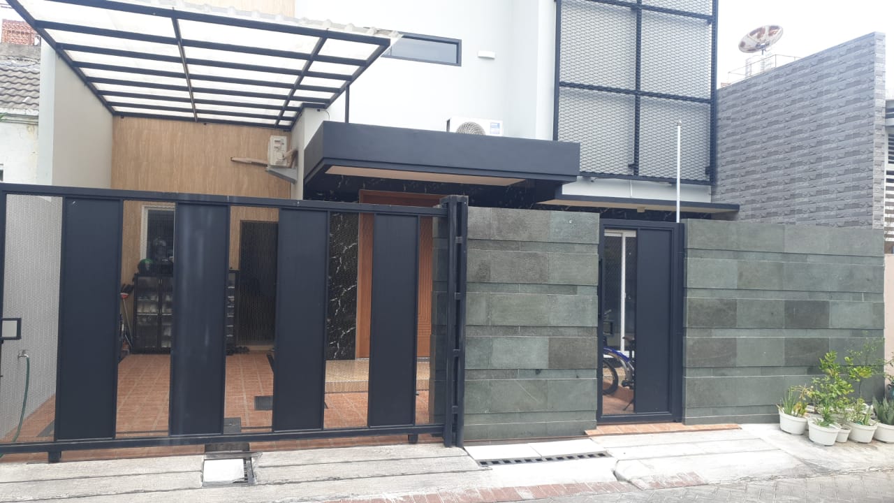 Dijual Rumah Modern Minimalis Lokasi Strategis Surabaya Barat - Image 1