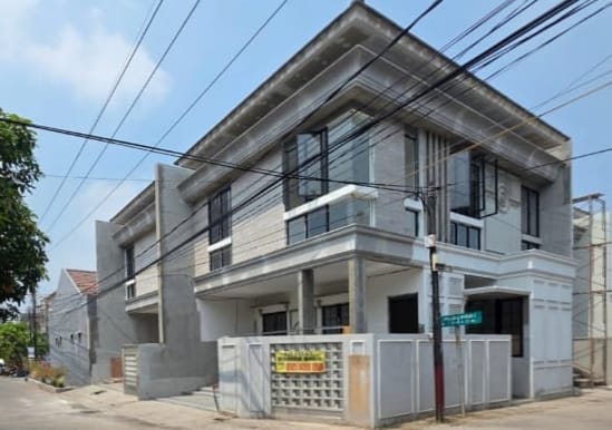 Dijual Rumah Baru Siap Huni Lokasi Strategis Surabaya Barat - Image 1