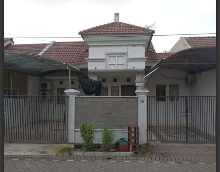 Dijual Rumah Siap Huni Lokasi Strategis di Graha Tirta Sidoarjo - Image 1