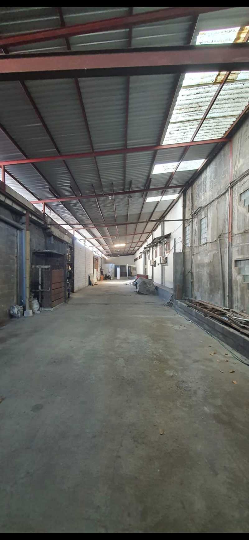 Disewakan Gudang Premium Siap Huni Lokasi Strategis di Raya Manukan Wetan, Surabaya Barat - Image 1