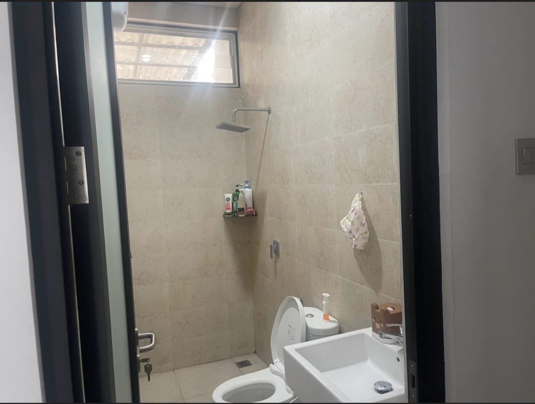 Jual Rumah 2 Lantai Semi Furnish Murah Strategis Tenggilis Mejoyo Selatan Surabaya - Thumbnail 4