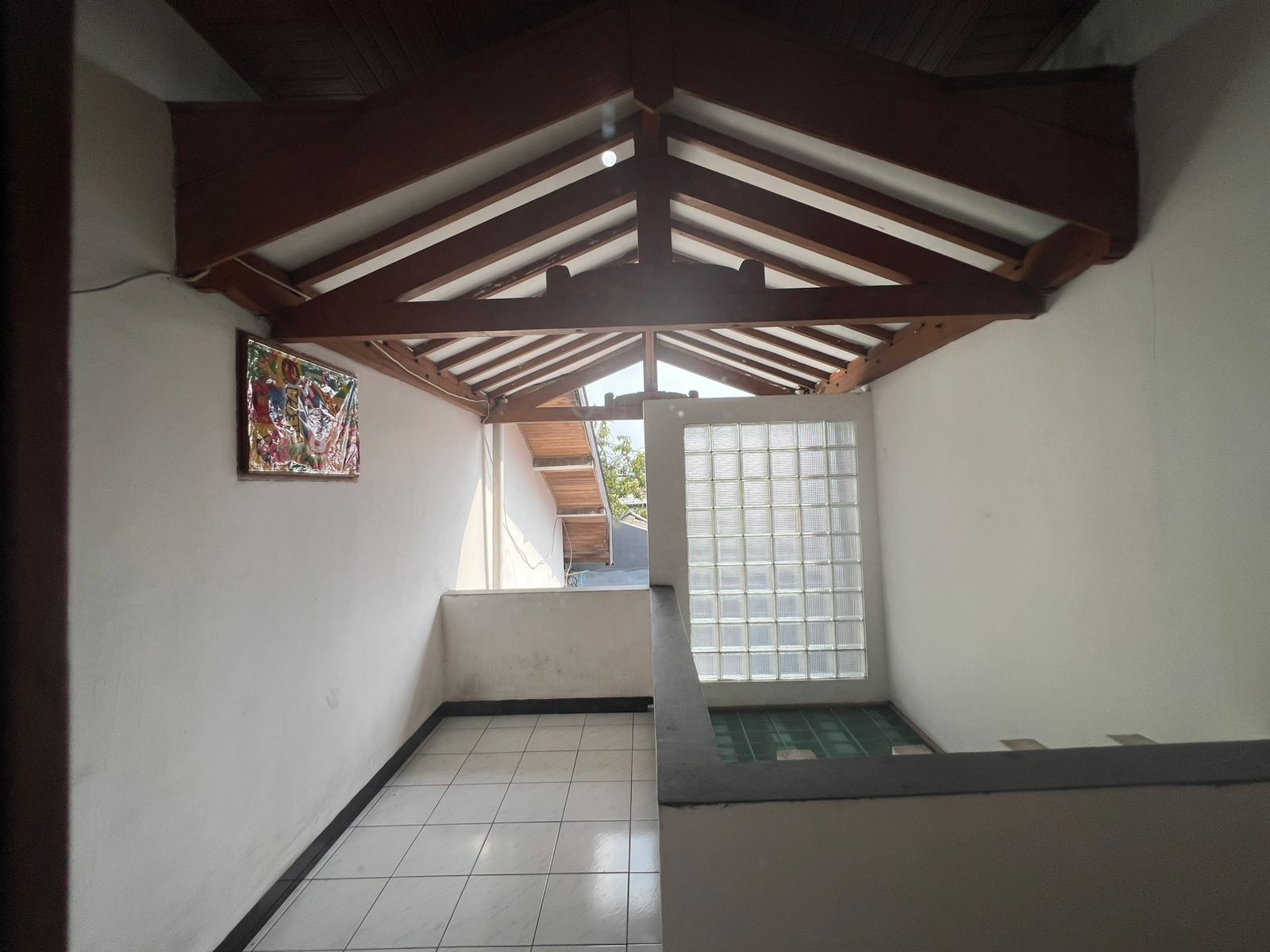Jual Rumah Full Furnish Bagus Dukuh Kupang Surabaya – Lebar 9 Meter, Siap Huni - Thumbnail 4