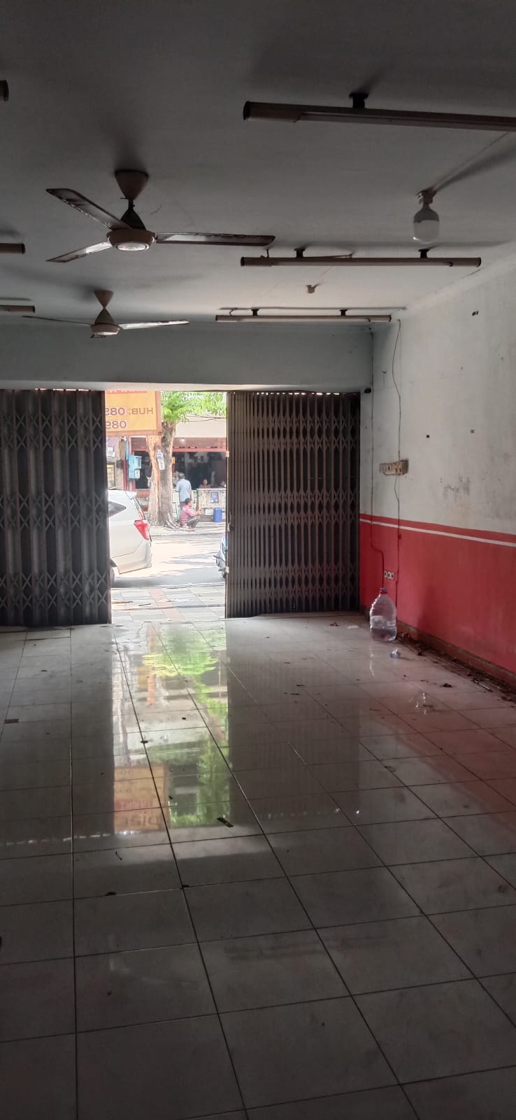 Disewakan Ruko Strategis 1,5 Lantai Murah Walikota Mustajab Surabaya Pusat - Thumbnail 3