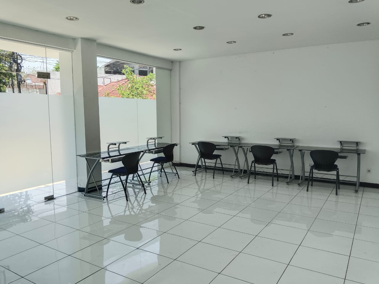 Dijual/Disewakan PUTAT Office Building 48 Ruang Usaha Surabaya Barat - Thumbnail 4