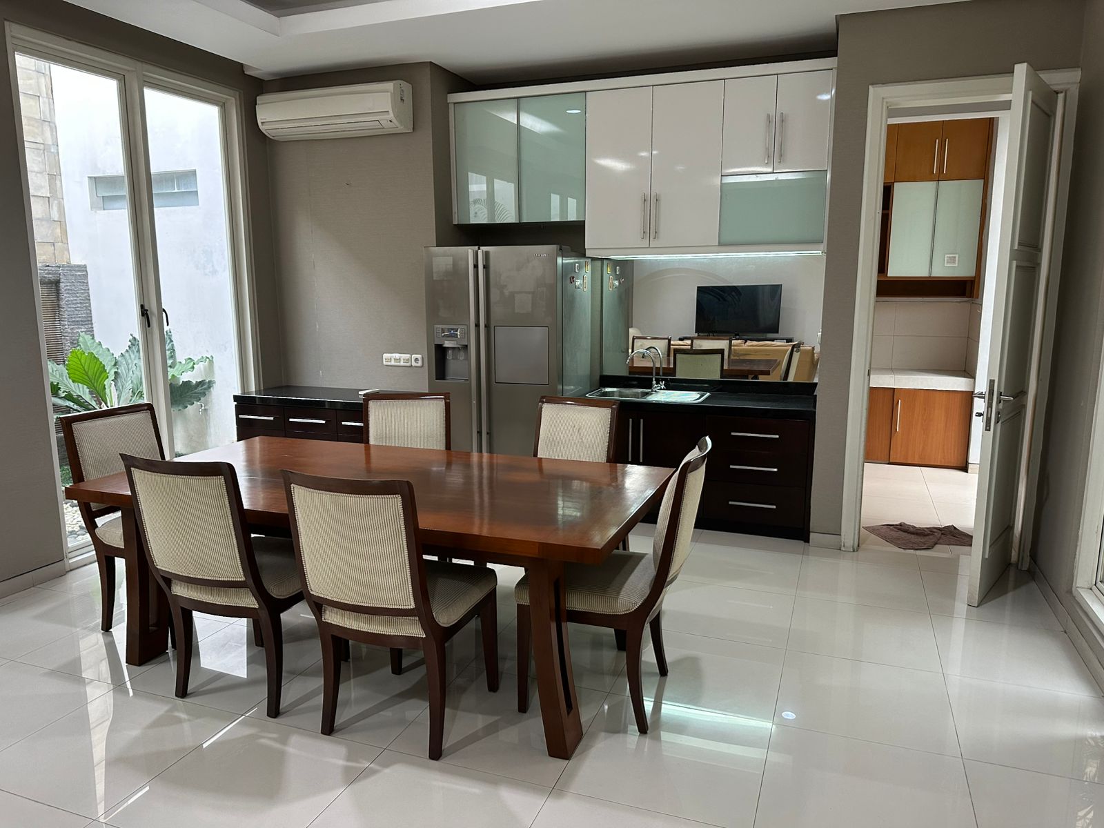 Disewakan Rumah Bukit Telaga Golf Citraland Surabaya Barat - Thumbnail 2