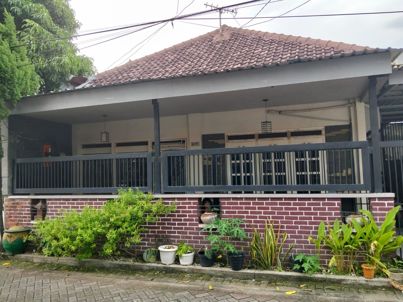 Dijual Rumah Strategis Siap Huni Lokasi Surabaya Timur - Image 1