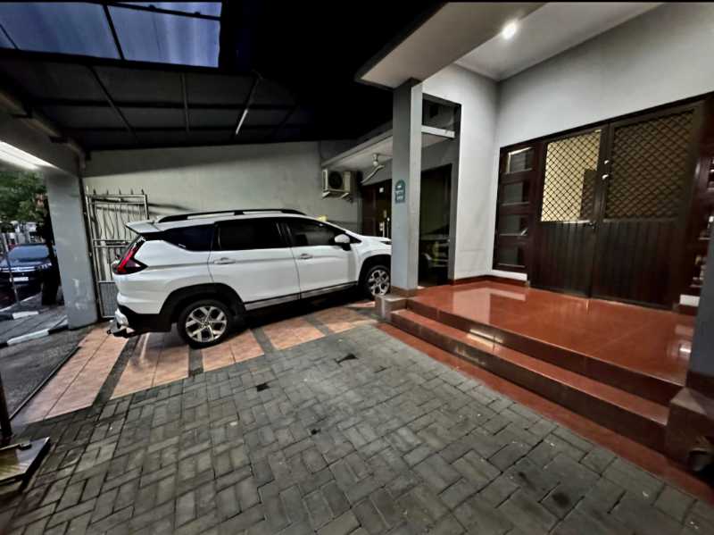 Dijual Rumah Lokasi Strategis di Surabaya Selatan - Image 1