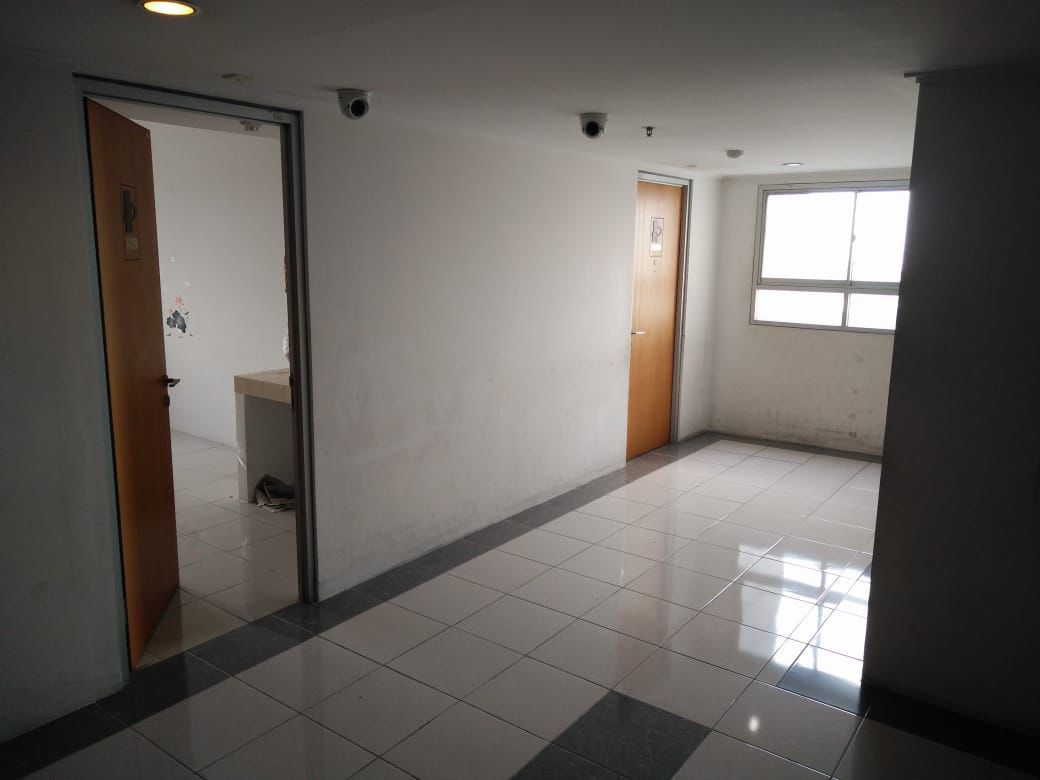 Apartemen Dijual / Disewakan Puncak Permai Tower A Surabaya – 2 Kamar Tidur, Kosongan, Harga Menarik - Image 1