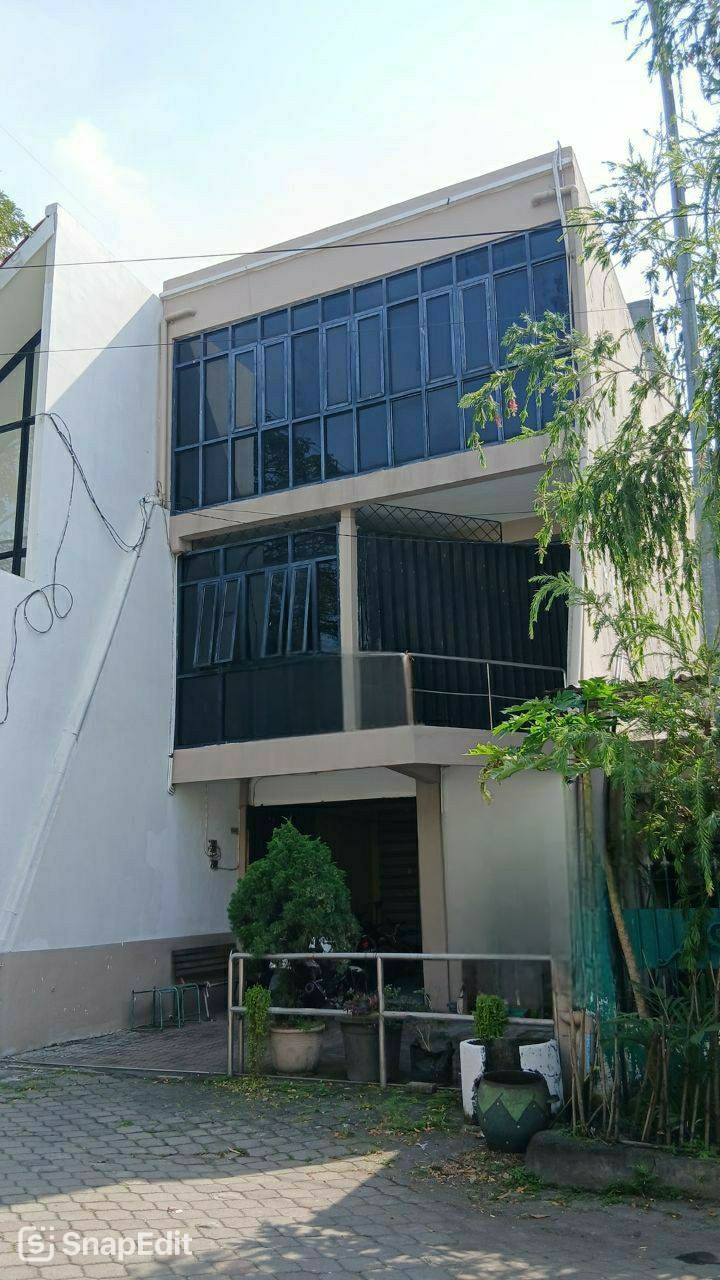 Dijual Rumah Usaha Strategis Dukuh Kupang Barat Surabaya Barat - Image 1