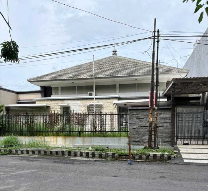 Disewakan Rumah Luas dan Nyaman di Kawasan Eksklusif Kris Kencana Sari Surabaya Barat - Thumbnail 3