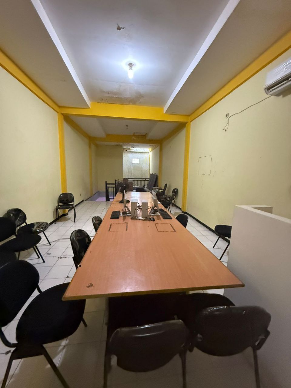 Disewakan Ruko 3 Lantai Lokasi Strategis di Ngagel Jaya Surabaya Timur - Thumbnail 8