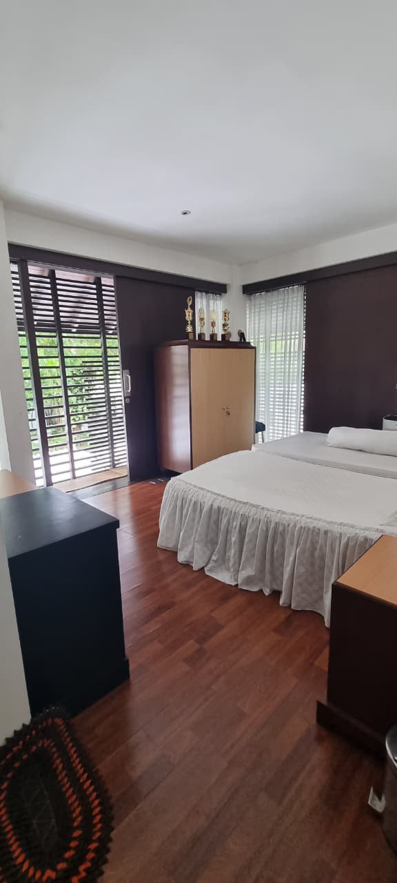 Dijual Rumah Mewah di Perumahan Isen Surabaya Barat - Thumbnail 6