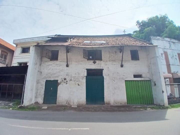 Disewakan Murah Ruko Strategis di jalan Karet Wilayah Surabaya Utara - Image 1