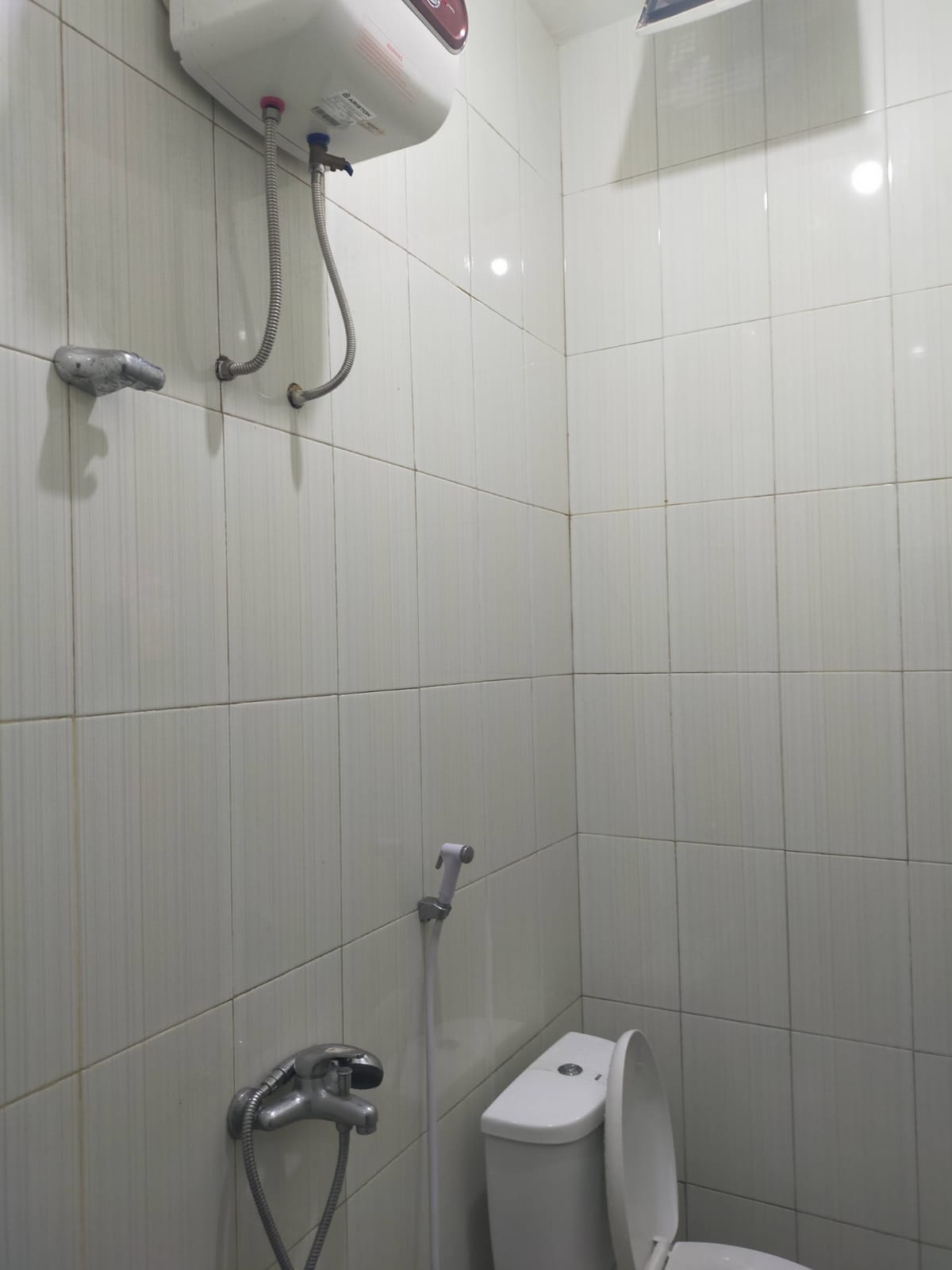 Dijual/sewa Rumah Bagus Siap Huni Lokasi di Pondok Chandra indah Sidoarjo - Thumbnail 5