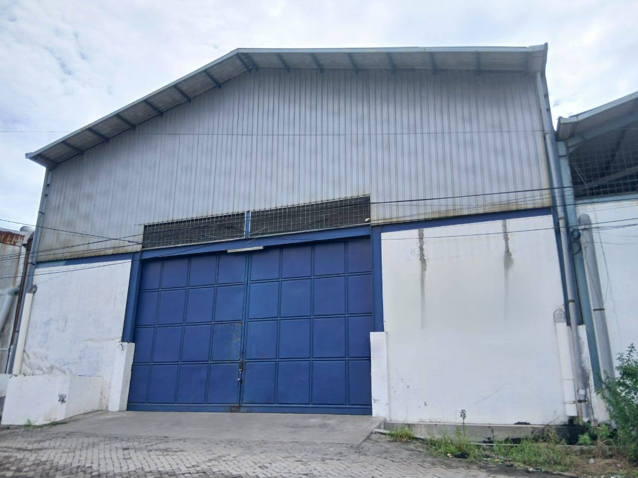 Dijual Gudang Lokasi Strategis di Margomulyo Permai Surabaya Barat - Image 1