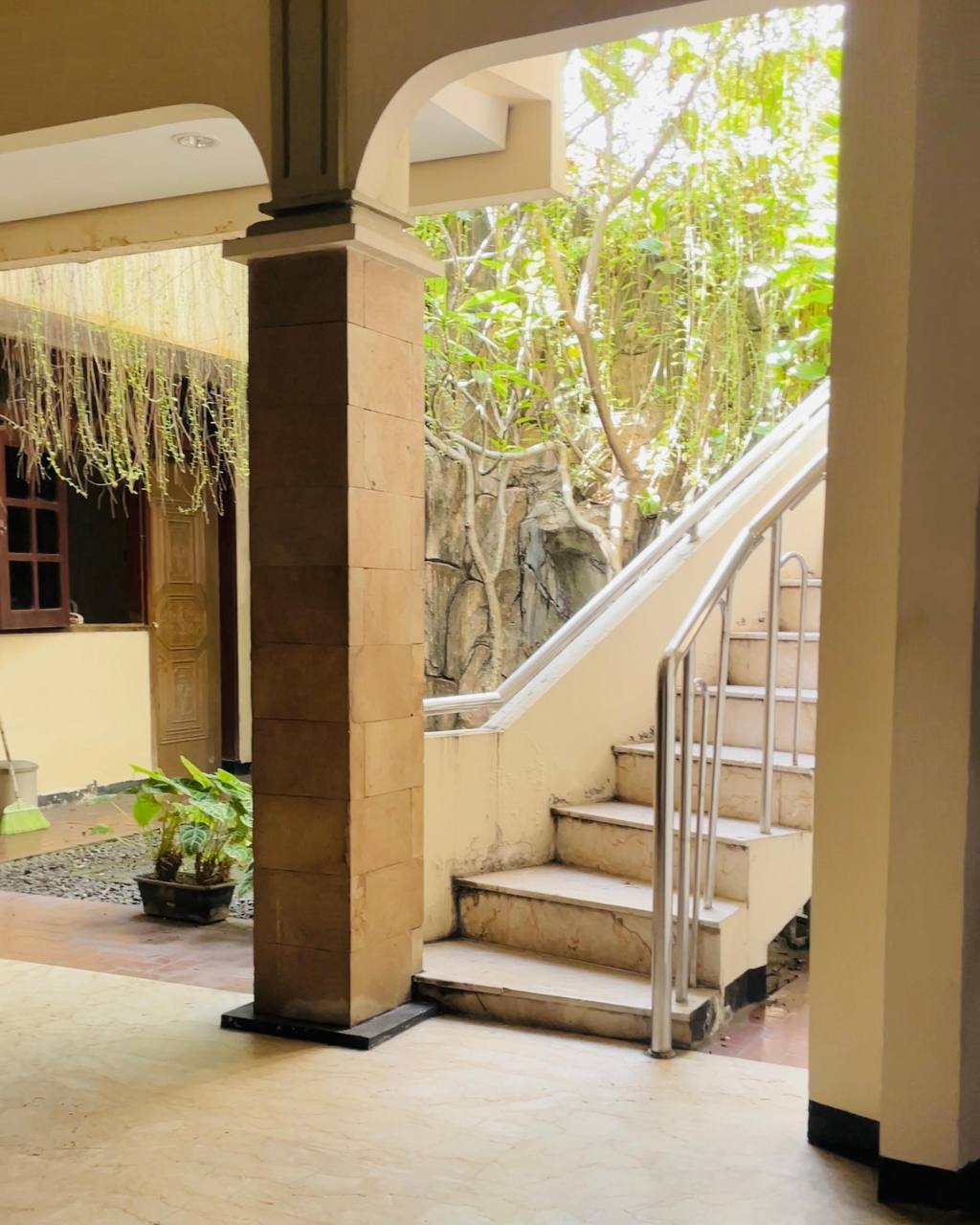 Dijual Rumah Besar dan Strategis di Tambaksari Surabaya - Thumbnail 6