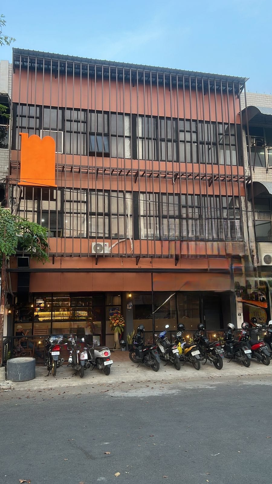 Dijual Murah Ruko 2 Jejer di Manyar Kertoarjo Wilayah Surabaya Timur - Thumbnail 2