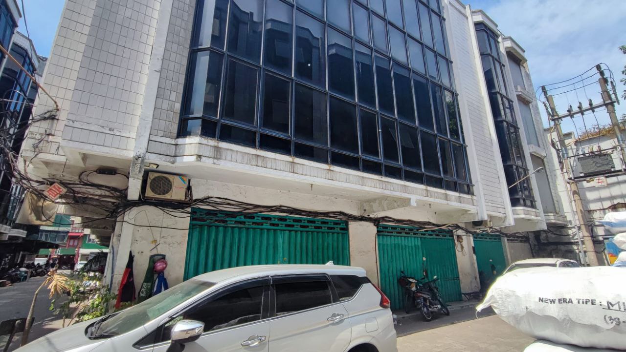 Dijual Ruko Strategis 4 Lantai di Kembang Jepun Surabaya Utara - Image 1