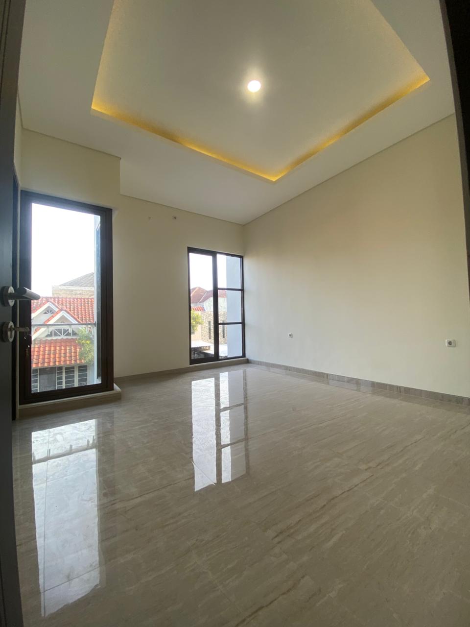 Dijual Cepat Rumah Baru Minimalis Citraland Utama Dekat Gwalk Pakuwon Indah - Thumbnail 5