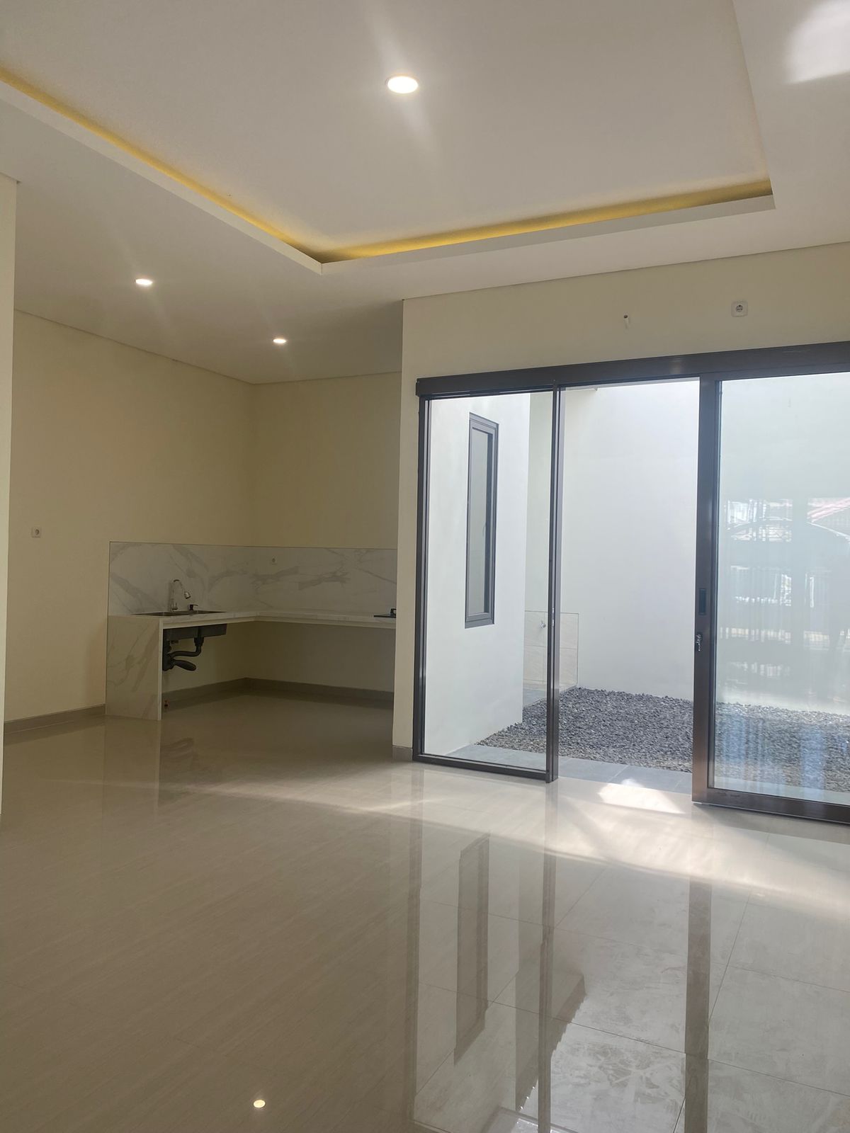 Dijual Rumah Baru Minimalis Baruk Tengah Surabaya Timur Dekat Galaxy Mall - Thumbnail 4