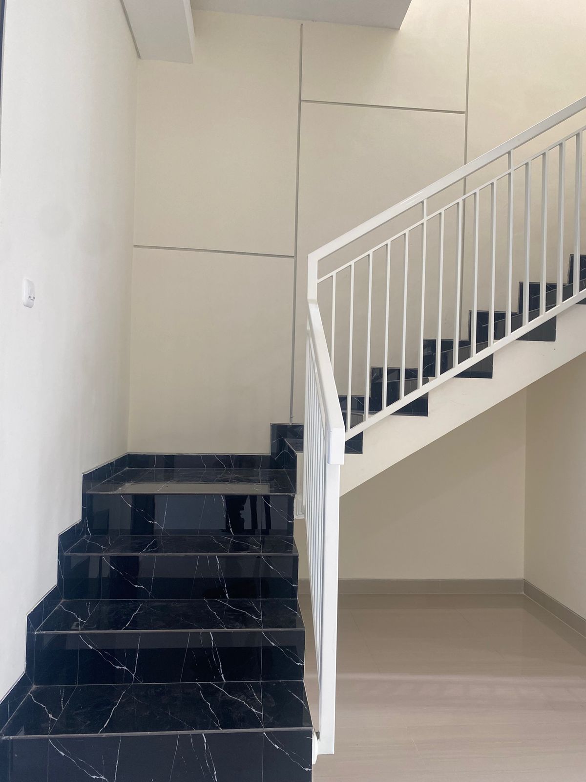 Dijual Rumah Baru Minimalis Baruk Tengah Surabaya Timur Dekat Galaxy Mall - Thumbnail 7