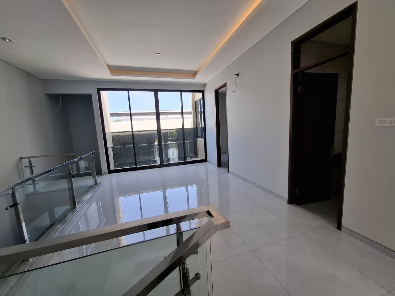 Dijual Rumah Baru Gress Model Minimalis Citraland Surabaya Barat - Thumbnail 3