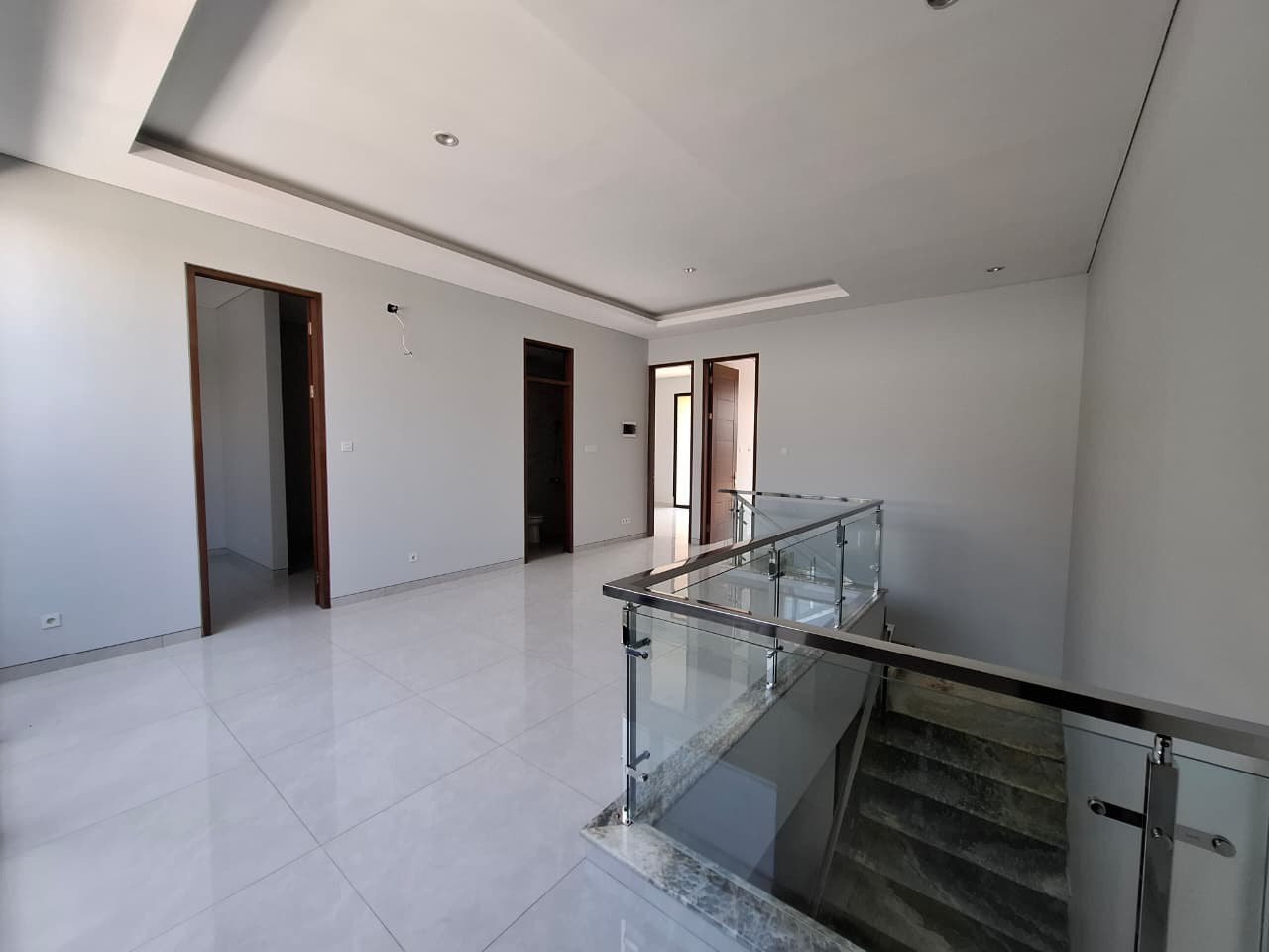 Dijual Rumah Baru Gress Model Minimalis Citraland Surabaya Barat - Thumbnail 5